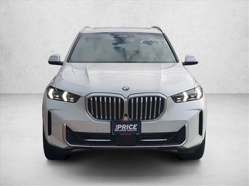 Used 2024 BMW X5 xDrive40i AWD/4WD image 2