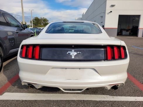 Used 2017 Ford Mustang V6 image 4