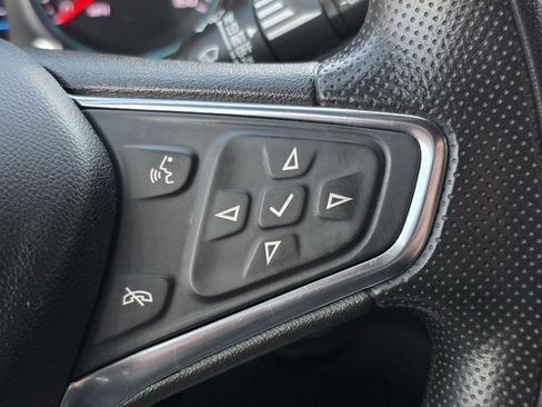 Used 2021 Chevrolet Equinox LT image 13