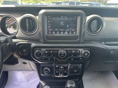 Used 2021 Jeep Gladiator Sport AWD/4WD image 15