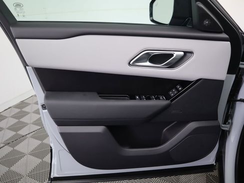 New 2026 Land Rover Range Rover Velar Dynamic SE image 25
