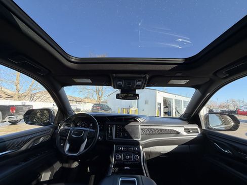 Used 2024 GMC Yukon XL Denali image 27