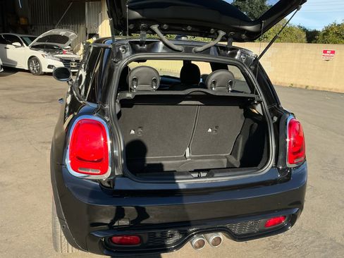 Used 2019 MINI Cooper S image 26