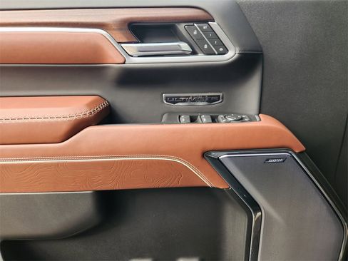 New 2025 GMC Sierra 1500 Denali Ultimate image 15