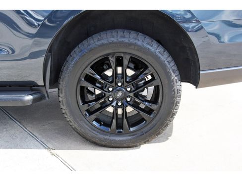 Used 2024 Ford Expedition XLT RWD image 30