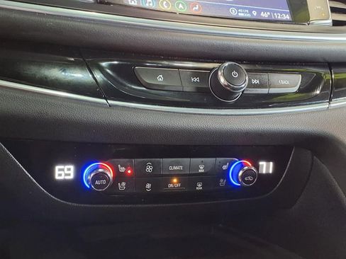 Used 2023 Buick Enclave Avenir w/ Avenir Technology Package AWD/4WD image 25