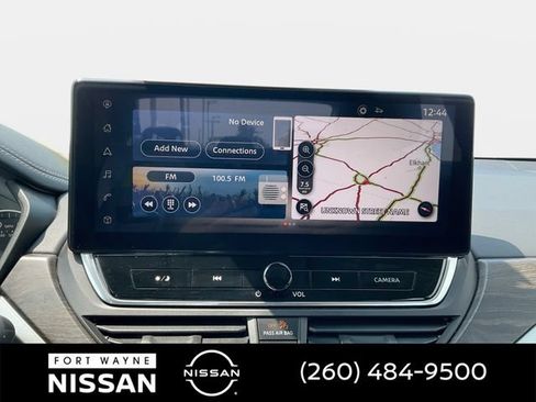 Used 2024 Nissan Altima 2.5 SV w/ SV Premium Package FWD image 14