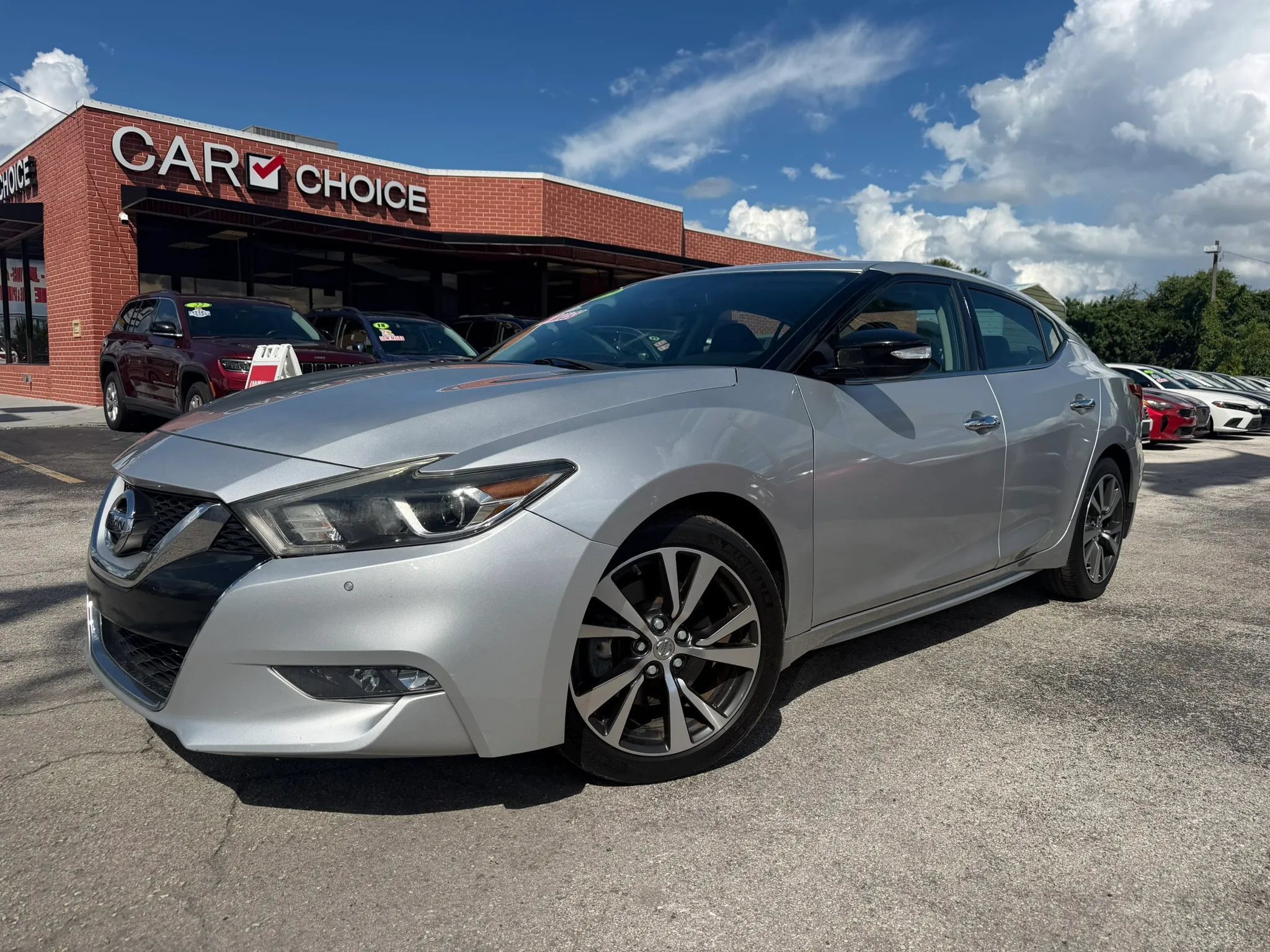 Used 2017 Nissan Maxima 3.5 SV FWD image 1