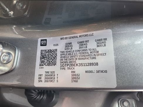 Certified 2025 GMC Canyon Elevation w/ Convenience Package image 25