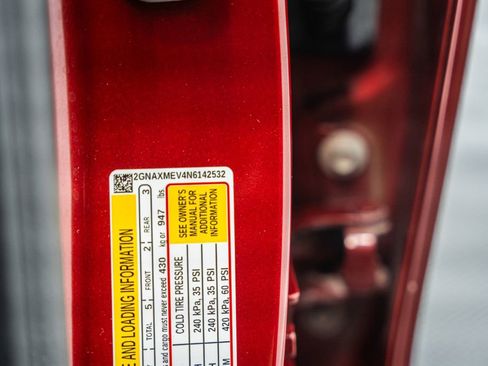 Used 2022 Chevrolet Equinox RS w/ RS Leather Package image 41