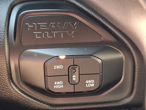 Used 2025 RAM 2500 Big Horn AWD/4WD image 29