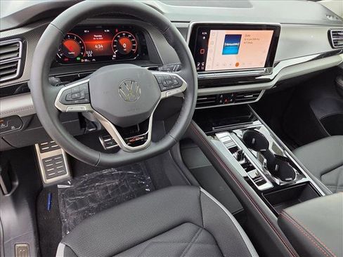 New 2026 Volkswagen Atlas Peak Edition AWD/4WD image 3