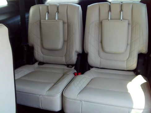 Used 2016 Ford Explorer Platinum AWD/4WD image 28