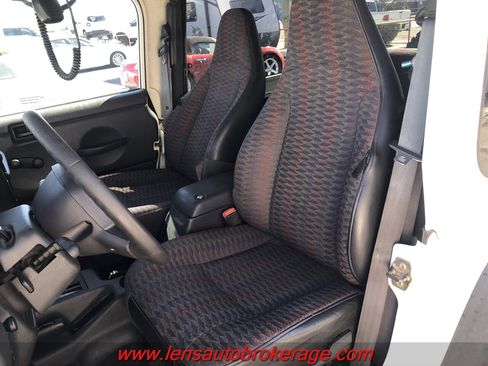 Used 2000 Jeep Wrangler Sport image 8