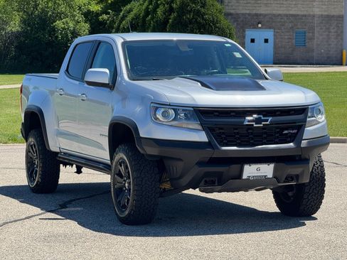 Used 2018 Chevrolet Colorado ZR2 w/ ZR2 Dusk Special Edition AWD/4WD image 12