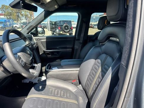 Used 2024 Rivian R1S Adventure AWD/4WD image 9