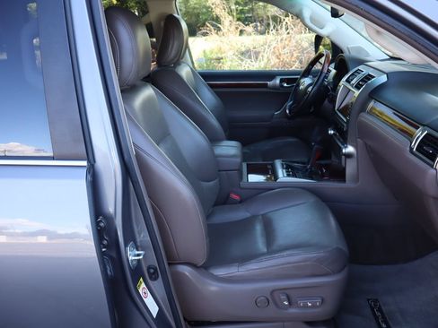 Used 2010 Lexus GX 460 AWD/4WD image 25