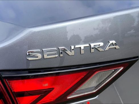 Used 2021 Nissan Sentra SV FWD image 32