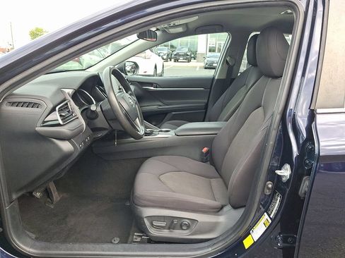 Used 2021 Toyota Camry LE FWD image 14