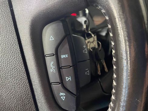 Used 2021 Chevrolet Express 2500 w/ Driver Convenience Package RWD image 18
