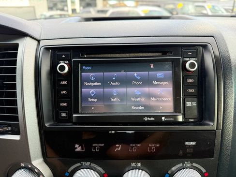 Used 2014 Toyota Sequoia Platinum w/ Preferred Accessory Package AWD/4WD image 36