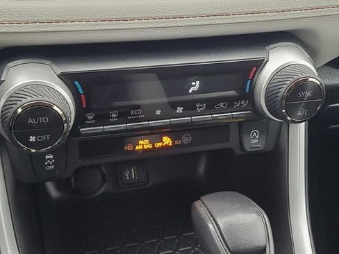 Used 2023 Toyota RAV4 XLE image 24