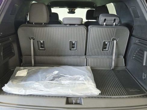 New 2026 Chevrolet Traverse LT w/ Midnight/Sport Edition image 13