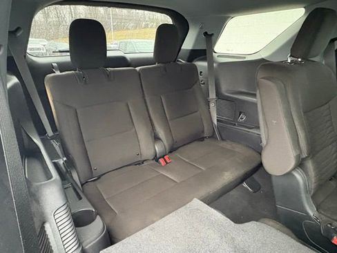 Used 2021 Ford Explorer XLT image 41