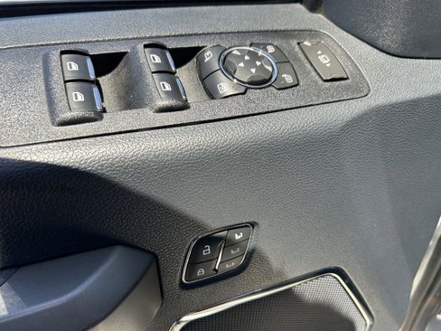 Used 2022 Ford F250 Platinum w/ Tremor Off-Road Package AWD/4WD image 28