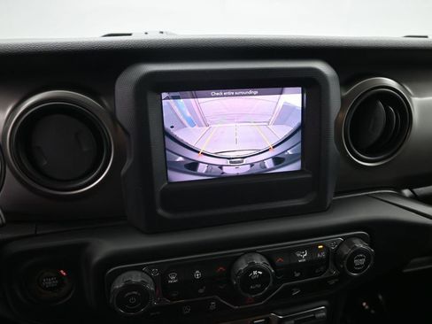 Used 2019 Jeep Wrangler Unlimited Sport S AWD/4WD image 16
