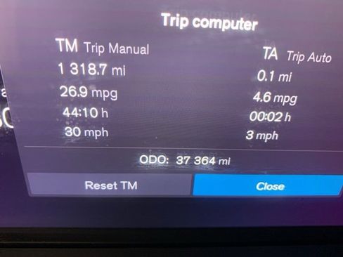 Certified 2024 Volvo XC60 B5 Plus w/ Climate Package image 12