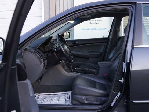 Used 2006 Honda Accord EX-L image 37