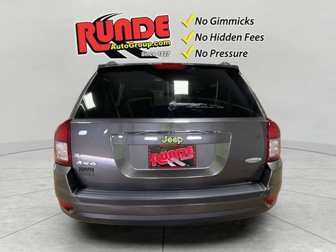 Used 2017 Jeep Compass Latitude AWD/4WD image 5