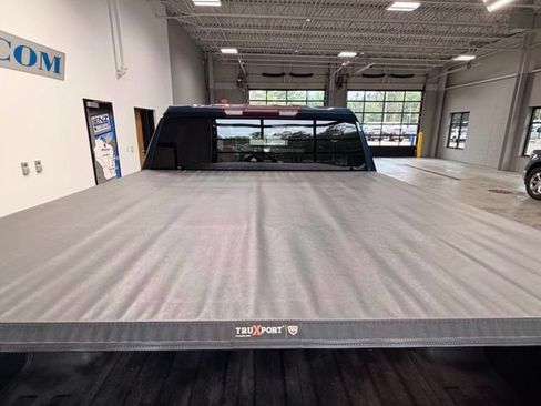 Used 2022 Chevrolet Silverado 1500 RST AWD/4WD image 13