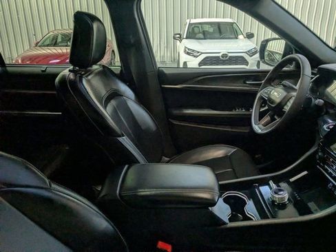 Used 2024 Jeep Grand Cherokee L Limited w/ Luxury Tech Group II AWD/4WD image 30