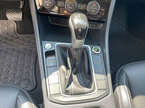 Used 2022 Volkswagen Jetta SE image 35