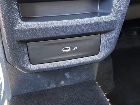Used 2024 Volkswagen Taos SE AWD/4WD image 20