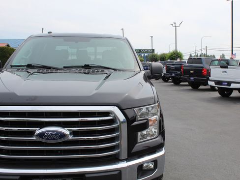 Used 2016 Ford F150 XLT w/ Equipment Group 302A Luxury AWD/4WD image 11