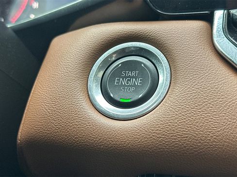 Used 2024 GMC Canyon AT4 w/ AT4 Premium Package image 24