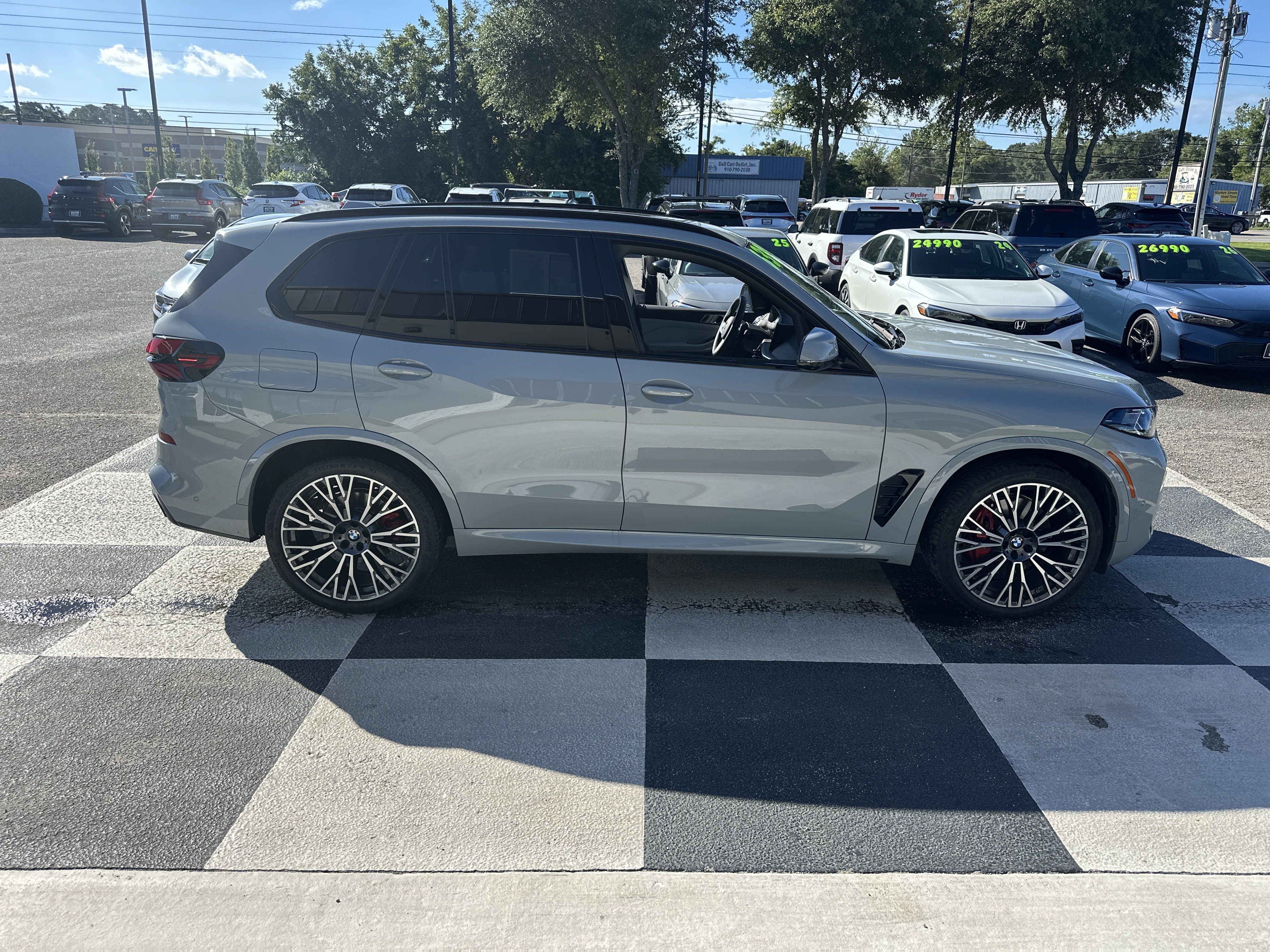 Used 2026 BMW X5 sDrive40i w/ M Sport Package RWD image 3