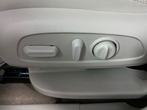 Used 2024 GMC Terrain Denali w/ Denali Premium Package image 12