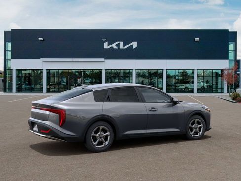 New 2026 Kia K4 FWD image 6