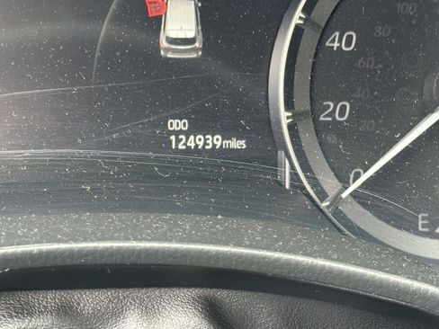 Used 2020 Toyota Highlander XLE image 13