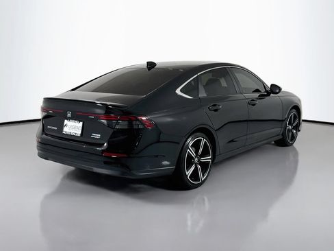 Used 2025 Honda Accord Sport image 5