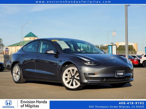 Used 2022 Tesla Model 3 Long Range image 1