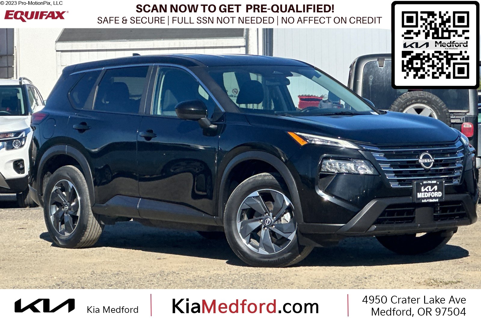 Used 2025 Nissan Rogue SV AWD/4WD image 1