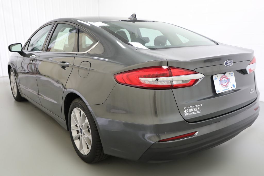 Used 2020 Ford Fusion SE FWD image 18
