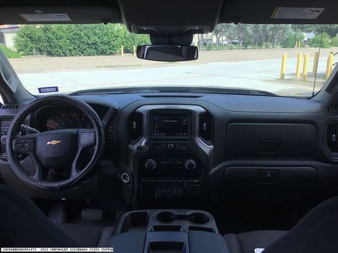 Used 2022 Chevrolet Silverado 1500 Custom RWD image 9