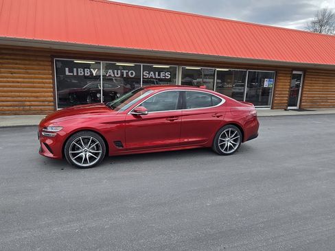 Used 2023 Genesis G70 2.0T image 1