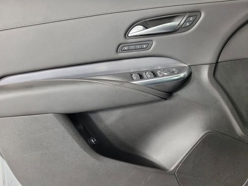 Certified 2025 Cadillac XT4 Premium Luxury image 18